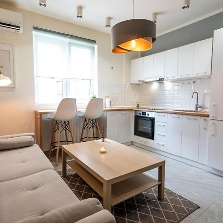 Cozy Design Apartament In Magheru Bukarest Kültér fotó