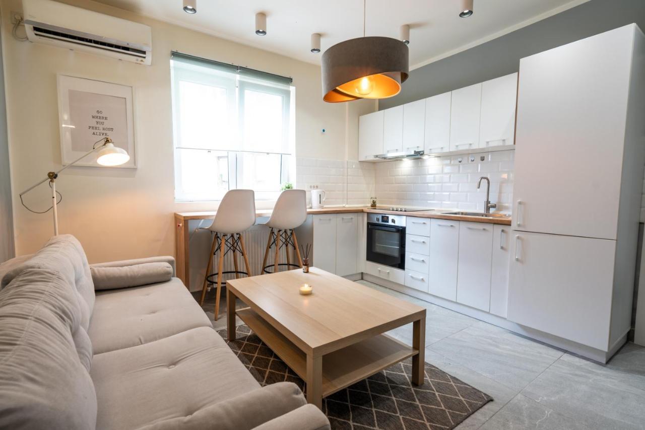 Cozy Design Apartament In Magheru Bukarest Kültér fotó