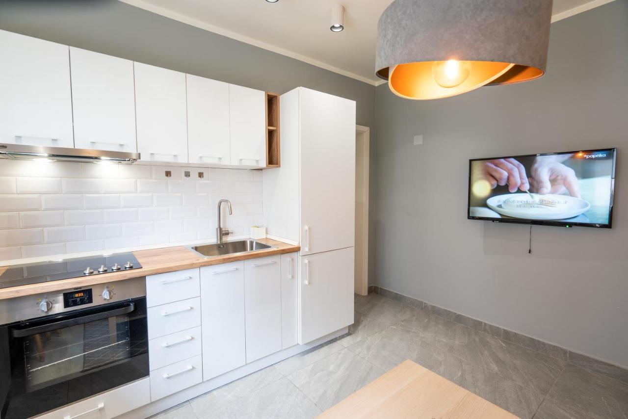 Cozy Design Apartament In Magheru Bukarest Kültér fotó