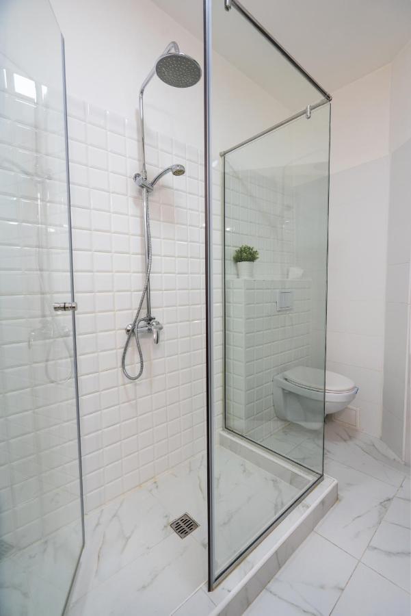 Cozy Design Apartament In Magheru Bukarest Kültér fotó
