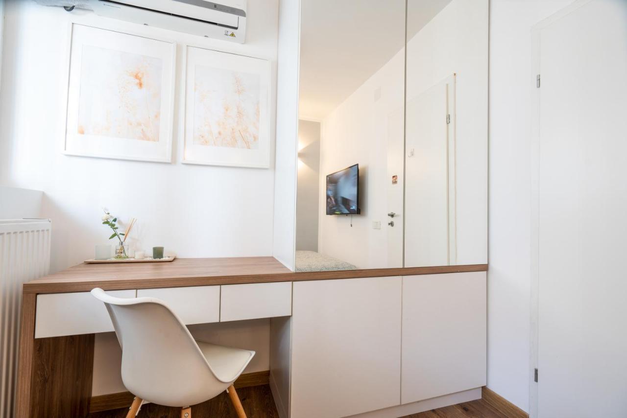 Cozy Design Apartament In Magheru Bukarest Kültér fotó