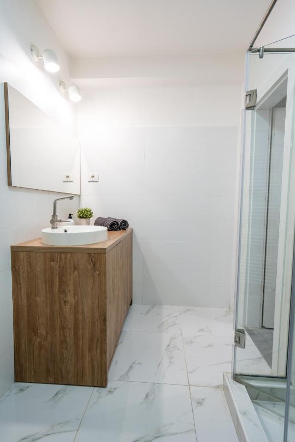 Cozy Design Apartament In Magheru Bukarest Kültér fotó